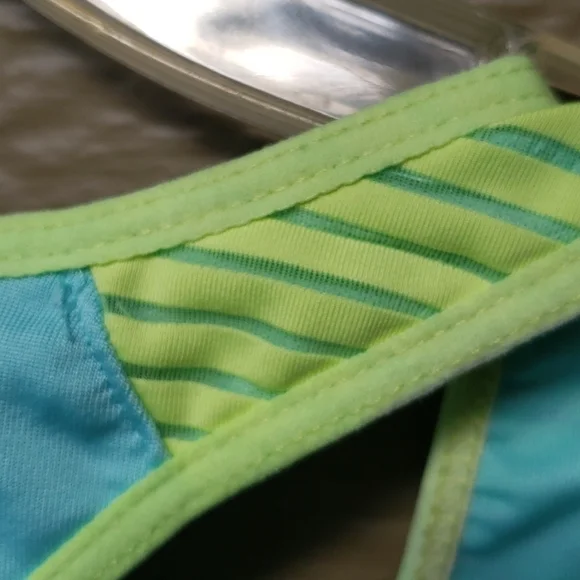 marika tek tank top green blue M - Picture 9 of 9